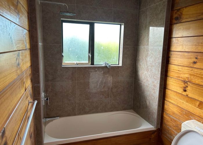  at 2/116 Porchester Road, Papakura, Papakura, Auckland