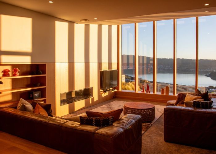  at 10 Seascape View, Paremata, Porirua