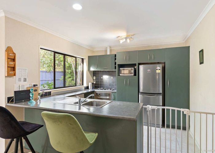  at 15 Ironstone Place, Randwick Park, Manukau City, Auckland