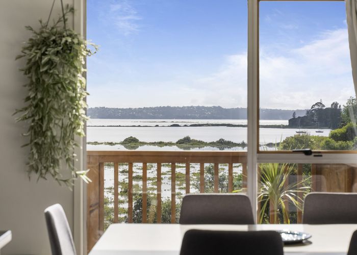  at 31 Pipitea Place, Massey, Auckland