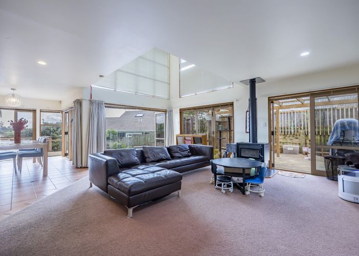  at 10 Tenbless Court, Unsworth Heights, North Shore City, Auckland