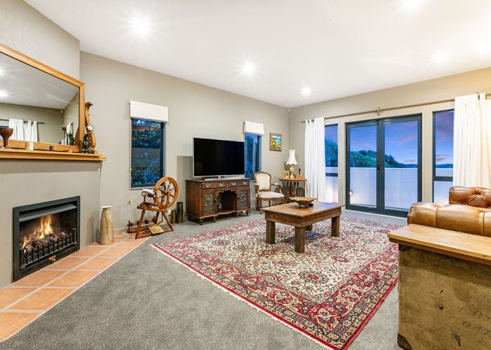  at 11 Glengavel Grove, Papakowhai, Porirua, Wellington