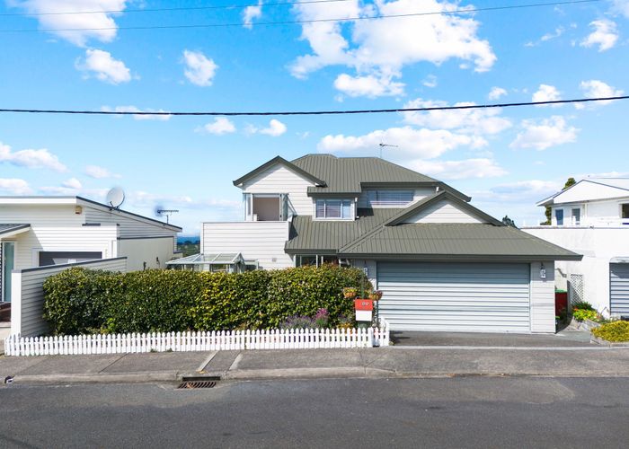  at 90 Wade River Road, Stanmore Bay, Whangaparaoa