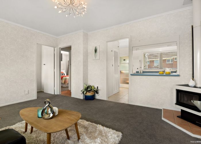  at 2/32 Wicklow Road, Narrow Neck, North Shore City, Auckland