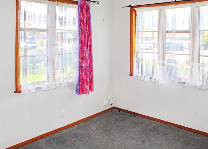  at 99 College Street, Awapuni, Palmerston North, Manawatu / Whanganui