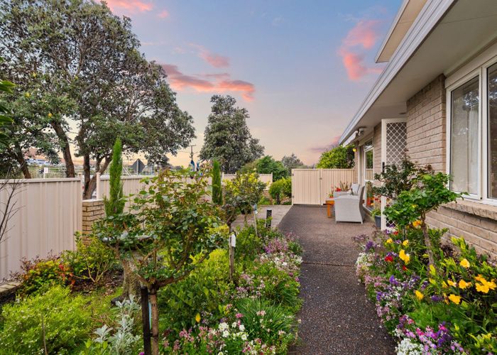 at 1/42 Bay Street, Red Beach, Rodney, Auckland