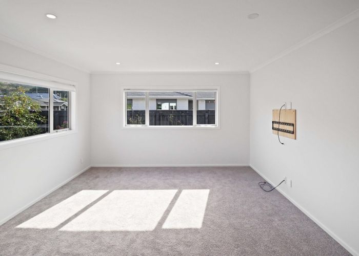  at 4 Martha Turnell Crescent, Manor Park, Lower Hutt, Wellington