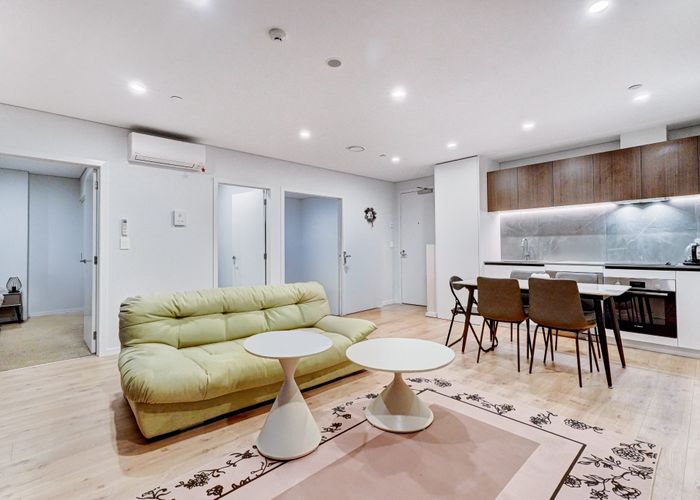  at 305/3 Kaipiho Lane, Albany, North Shore City, Auckland