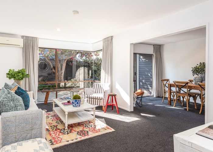  at 2/27 Shrewsbury Street, Merivale, Christchurch City, Canterbury