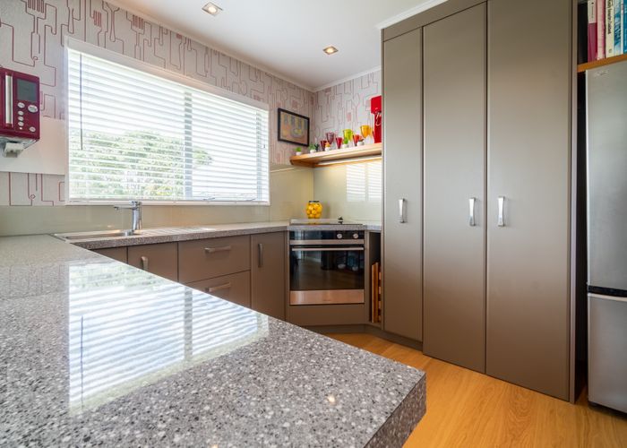  at 5 Hillview Crescent, Paparangi, Wellington