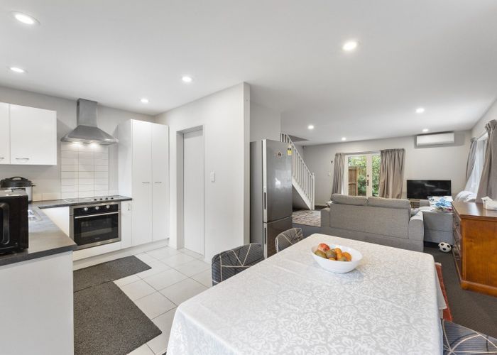  at 2/8 Waldie Grove, Avalon, Lower Hutt