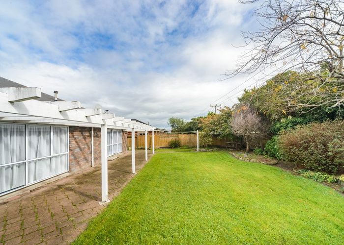  at 4 Royal Oak Drive, Kelvin Grove, Palmerston North