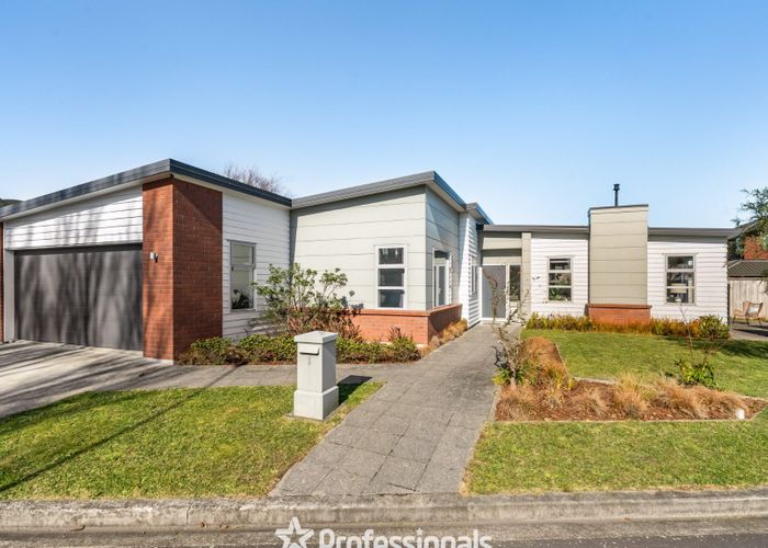  at 1 Wi Hape Pakau Place, Waiwhetu, Lower Hutt