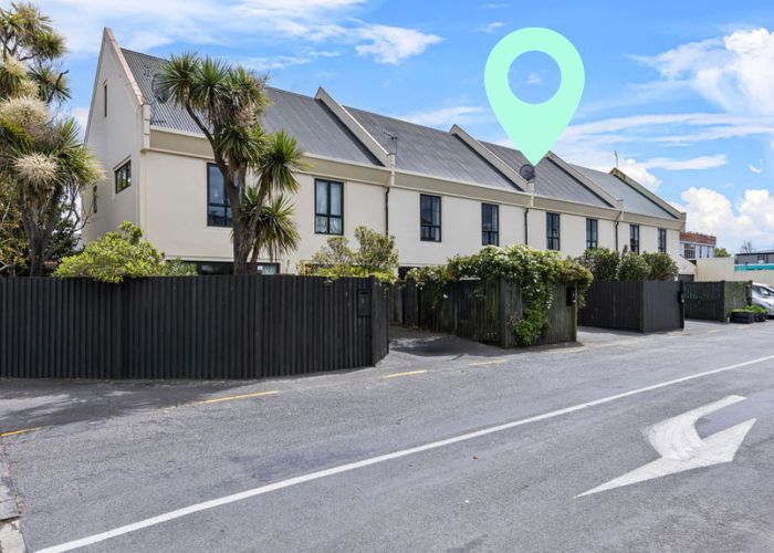  at 7 Gracefield Avenue, Christchurch Central, Christchurch