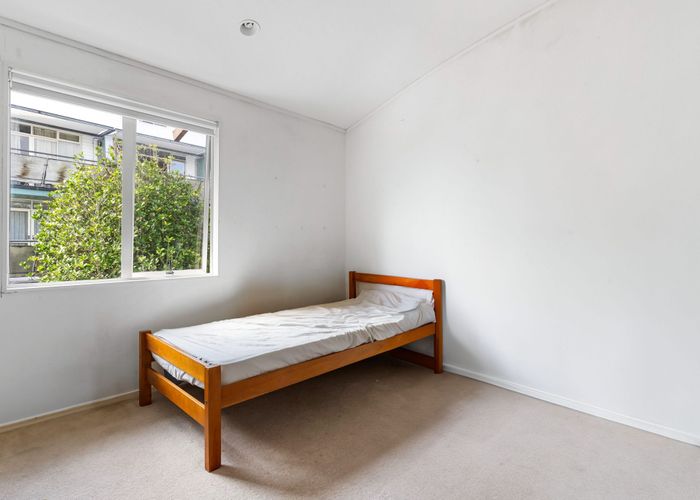  at D10/20 Ian Marwick Place, Birkenhead, North Shore City, Auckland
