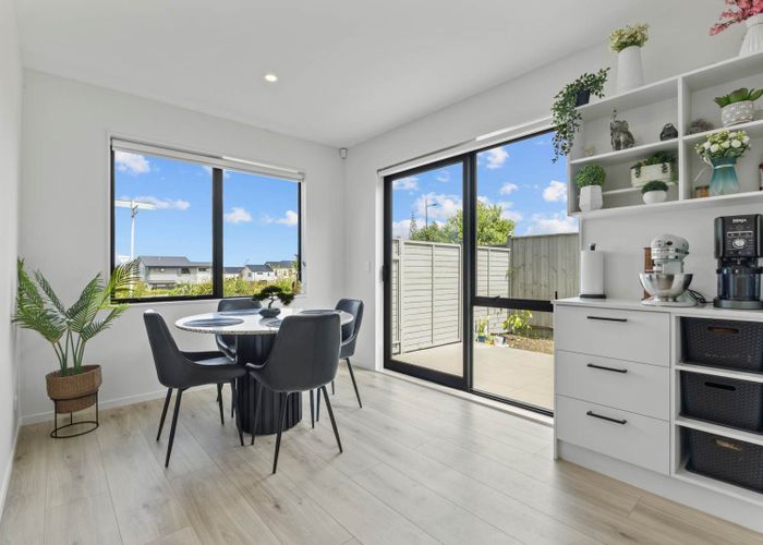  at 5 Parkmore Drive, Papakura, Papakura, Auckland