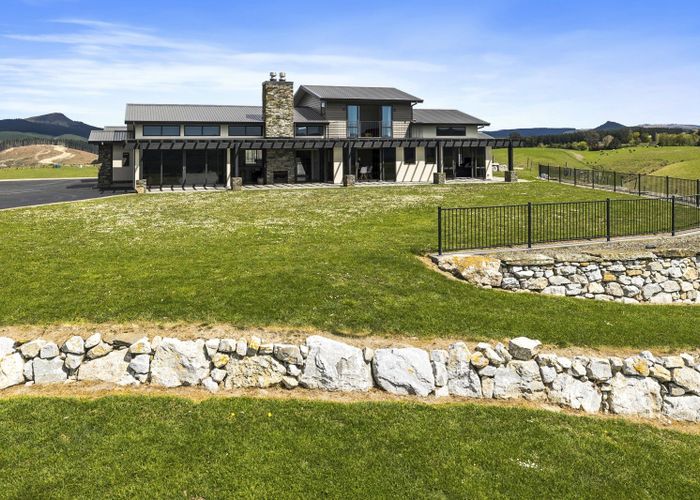  at 220 Peak Road, Helensville