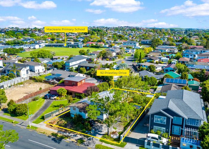  at 92 Priestley Drive, Bucklands Beach, Auckland
