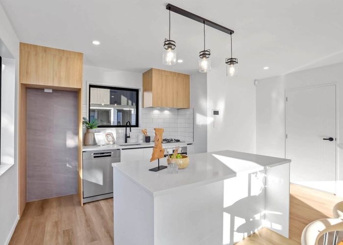  at Lot 2/6 Glennandrew Drive, Half Moon Bay, Manukau City, Auckland