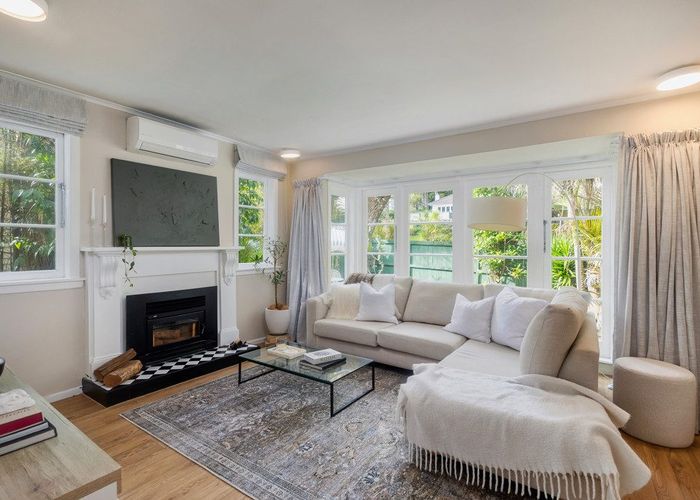  at 29 Hollywood Avenue, Titirangi, Waitakere City, Auckland