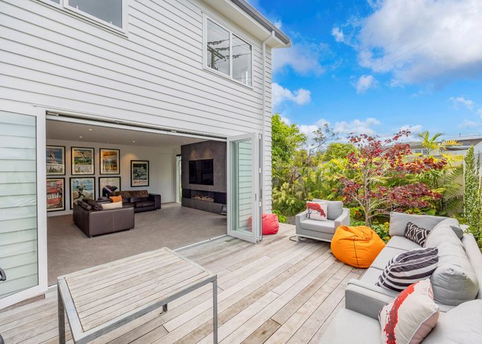  at 367 Beach Road, Campbells Bay, Auckland