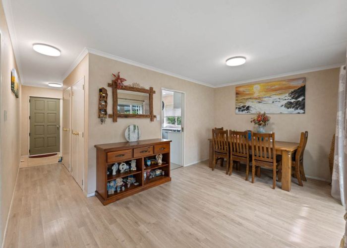  at 5 Dainton Place, New Lynn, Waitakere City, Auckland