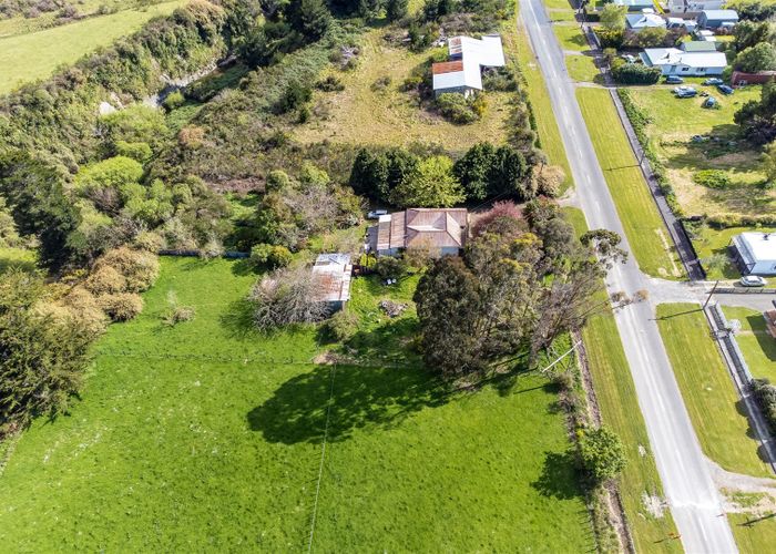 Free property data for 12 High Street, Eketahuna homes.co.nz