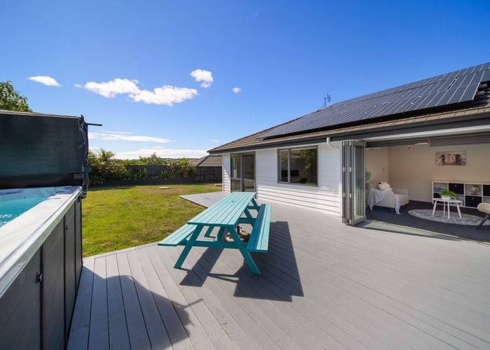  at 8 Artists Avenue, Beachlands, Auckland