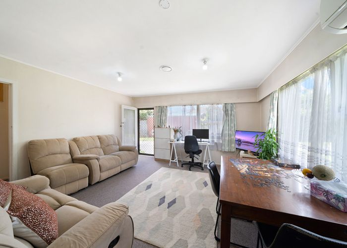  at 2 / 79 Rimu Street, New Lynn, Waitakere City, Auckland