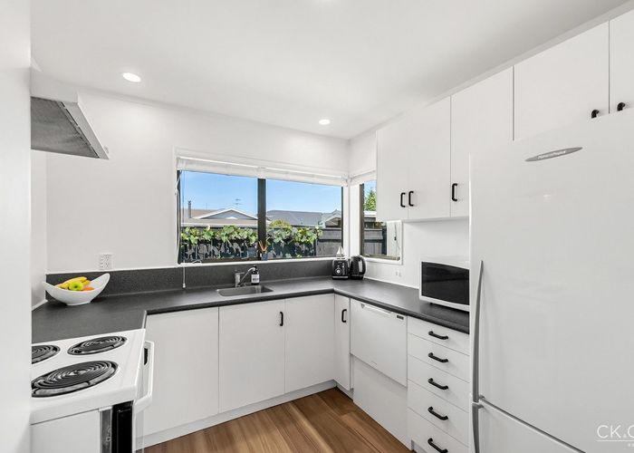  at 13a Fairfield Avenue, Fairfield, Lower Hutt, Wellington