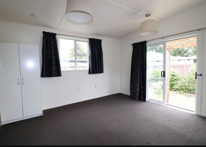  at 21 Hanrahan  Street - Studio, Upper Riccarton, Christchurch City, Canterbury