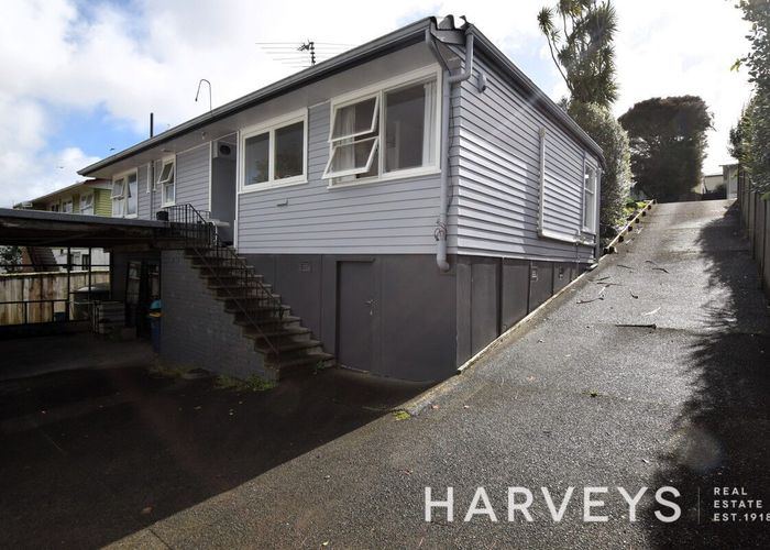  at 42 Crystal Avenue, Te Atatu South, Waitakere City, Auckland