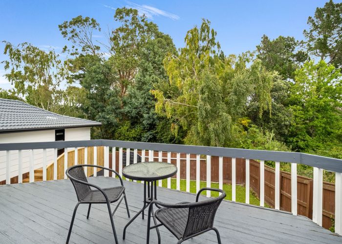  at 9 Guernsey place, Fitzherbert, Palmerston North, Manawatu / Whanganui