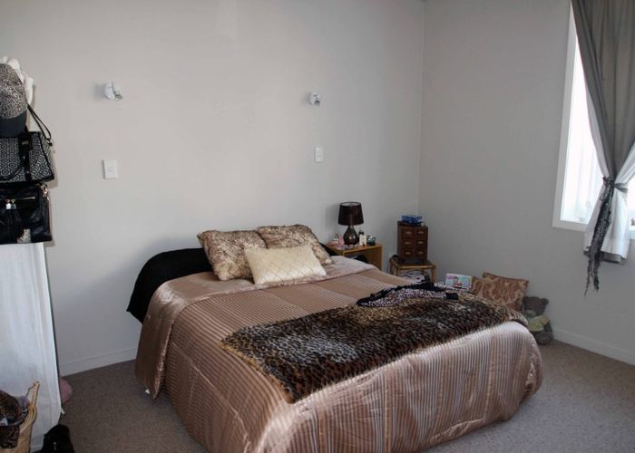  at 14B Stoke Street (Sunny, quiet 1-bedroom, new appliances, near centre of Newtown), Newtown, Wellington, Wellington