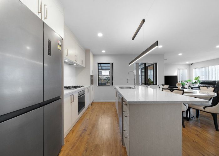  at 11 Silver Beech Street, Takanini, Papakura, Auckland