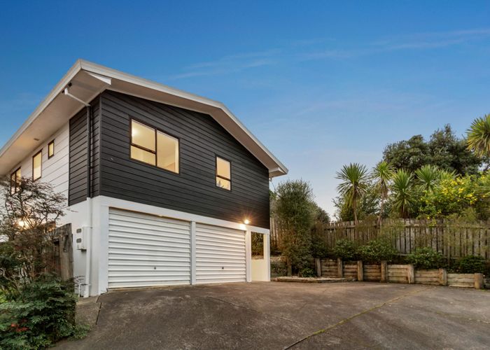  at 2/19 Greenvalley Rise, Glenfield, North Shore City, Auckland