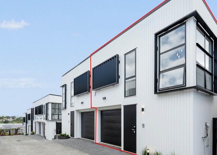  at 2/86 Ireland Road, Mount Wellington, Auckland