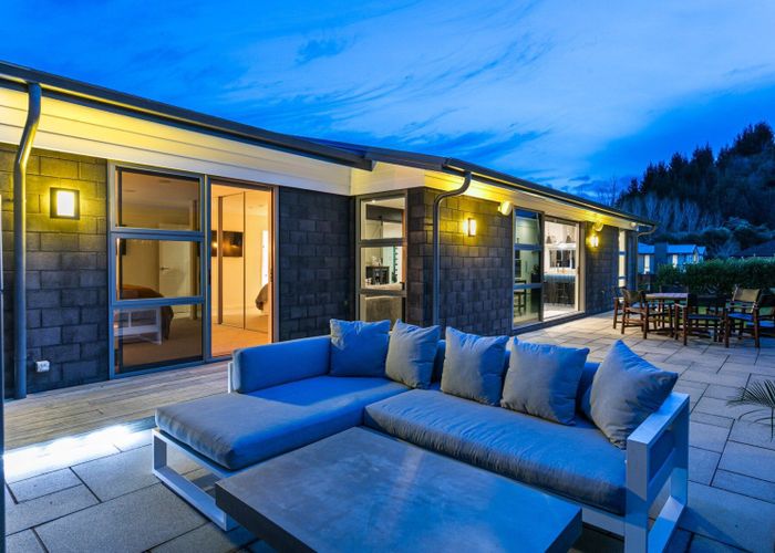 at 261 Lakes Boulevard, Pyes Pa, Tauranga, Bay Of Plenty