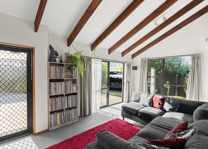  at 2/26 Neill Street, Hornby, Christchurch City, Canterbury
