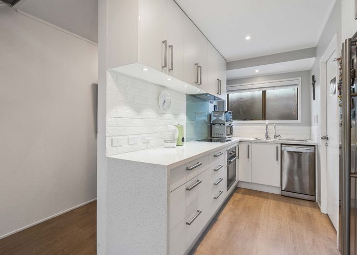  at 5/5 Koromiko Street, New Lynn, Auckland