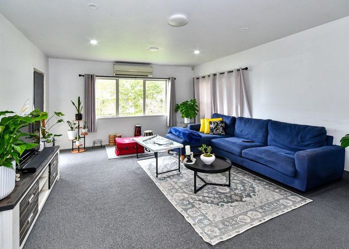  at 27 Dovey Place, Massey, Waitakere City, Auckland