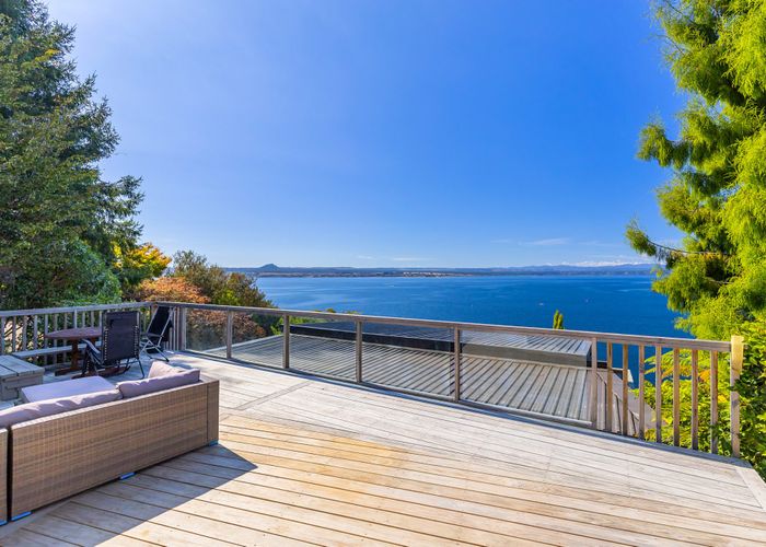  at 846 Wily Terrace, Acacia Bay, Taupo