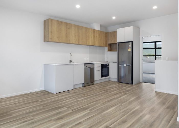  at 3b/13 The Strand, Wainuiomata, Lower Hutt, Wellington