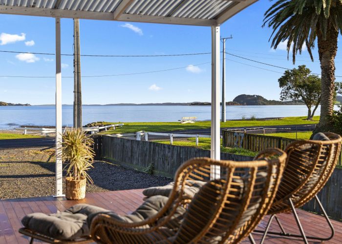  at 25 Kawakawa Bay Coast Road, Kawakawa Bay, Manukau City, Auckland