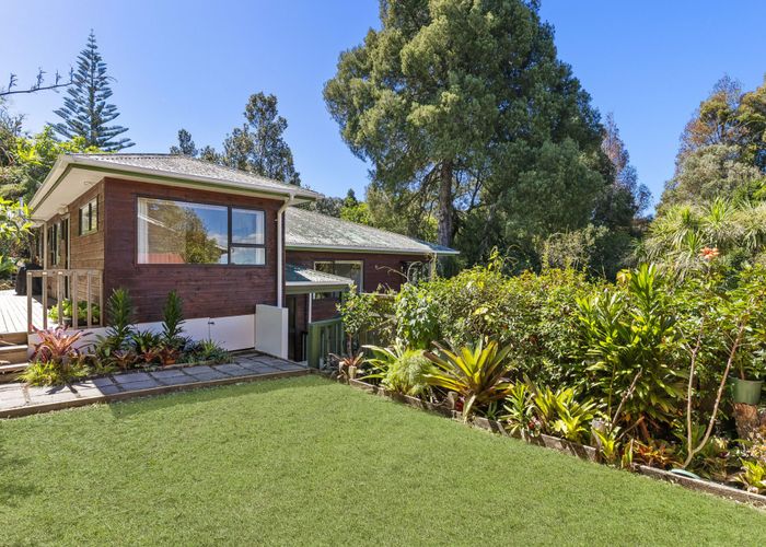  at 1/27 Flavia Close, Torbay, Auckland