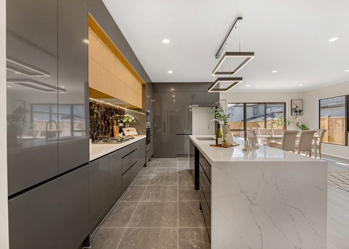  at 6 Knockanara Drive, Flat Bush, Manukau City, Auckland