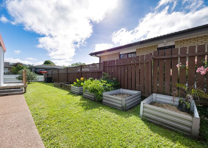  at 4/73 Vintage Drive, Henderson Valley, Waitakere City, Auckland