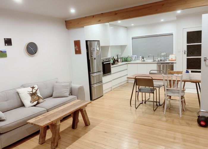  at 2/134 Onewa Road, Northcote, Auckland