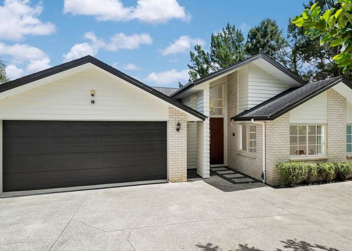  at 15 Namsan Close, Fairview Heights, Auckland