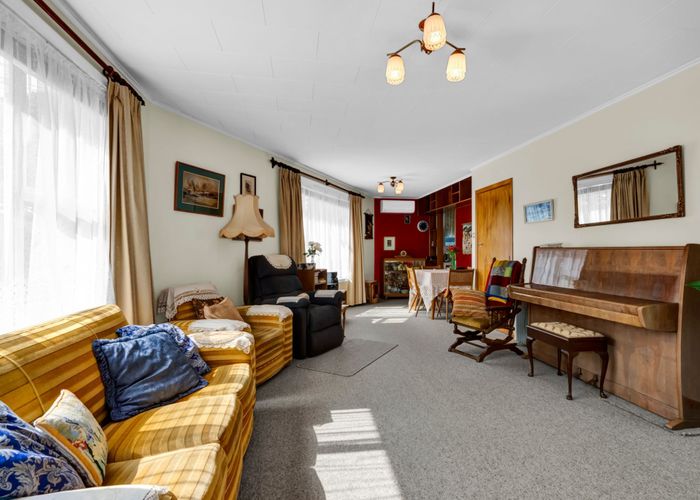  at 2/4 Standish Street, New Plymouth